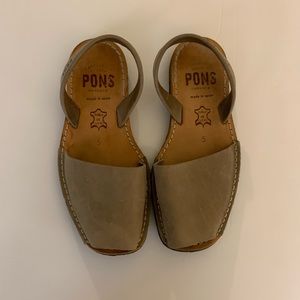 Pons sandals
